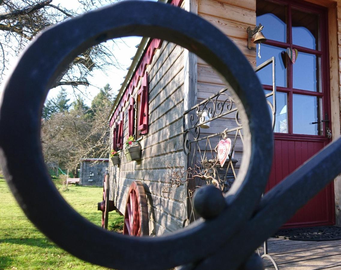 Roulotte Le Temps De Rever Bed and Breakfast Saint-Michel-sur-Meurthe Eksteriør billede